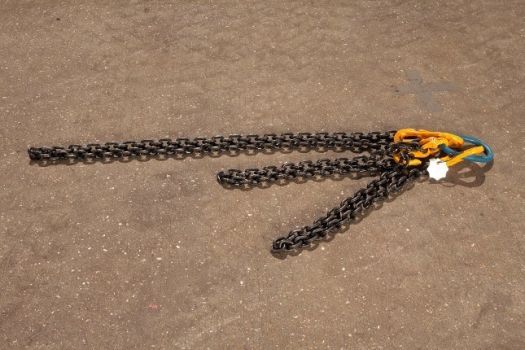 Marwood Group - Lifting Chains 3.jpeg